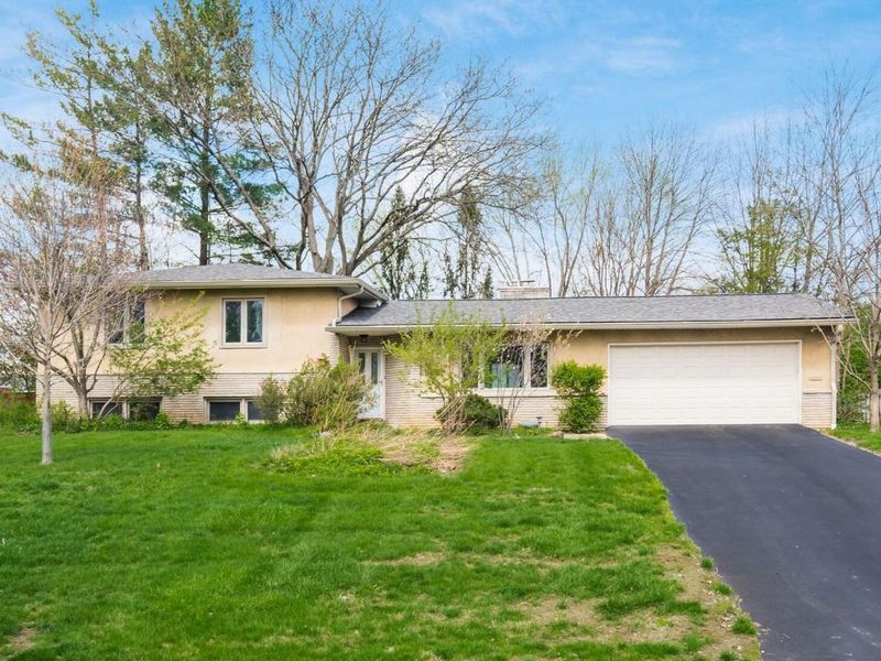 2252 Johnston Road, Columbus, OH 43220 Photo 3