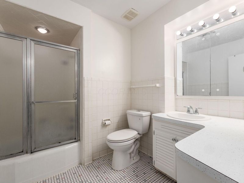 2252 Johnston Road, Columbus, OH 43220 Photo 32