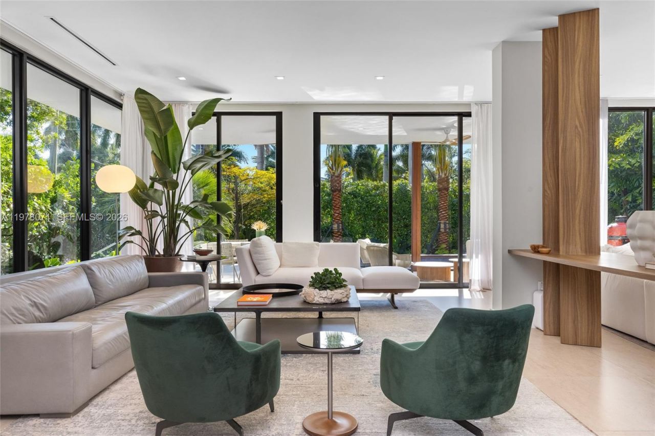 5701 N Bay Rd , Miami Beach, FL 33140 Photo