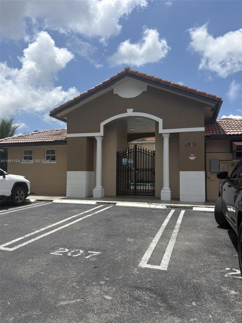 6425 SW 130th Pl, Unit 704, Miami, FL 33183 Photo