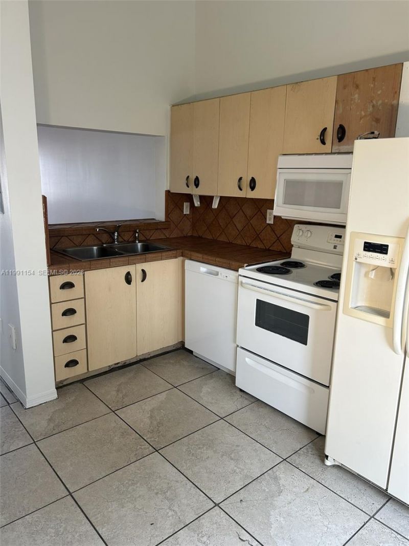 6425 SW 130th Pl, Unit 704, Miami, FL 33183 Photo