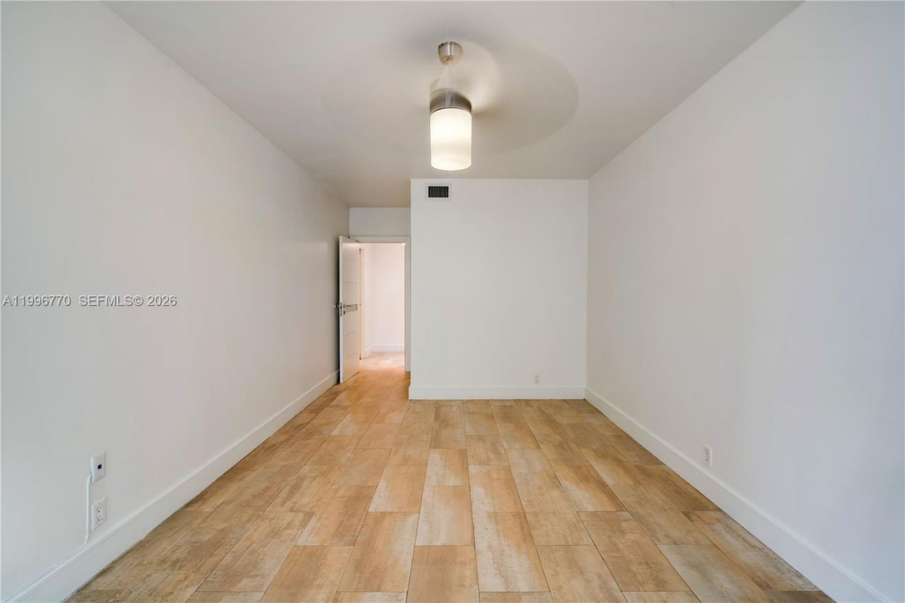 181 Crandon Blvd , Unit 104, Key Biscayne, FL 33149 Photo