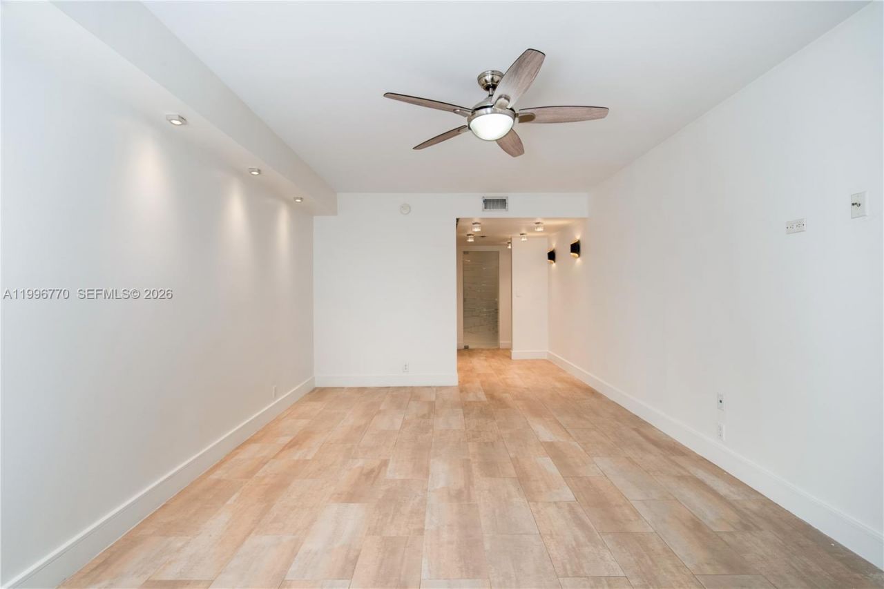 181 Crandon Blvd , Unit 104, Key Biscayne, FL 33149 Photo