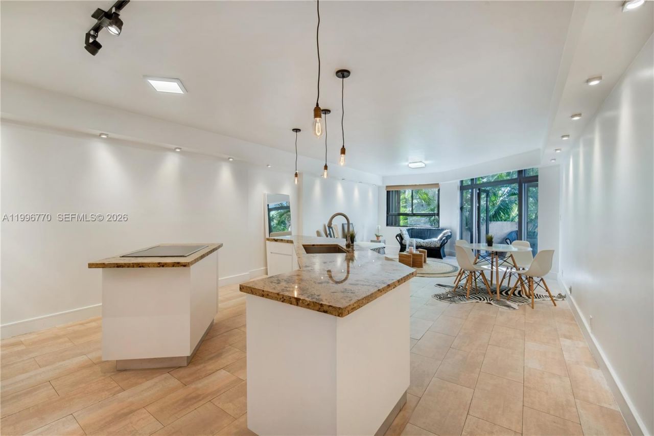 181 Crandon Blvd , Unit 104, Key Biscayne, FL 33149 Photo