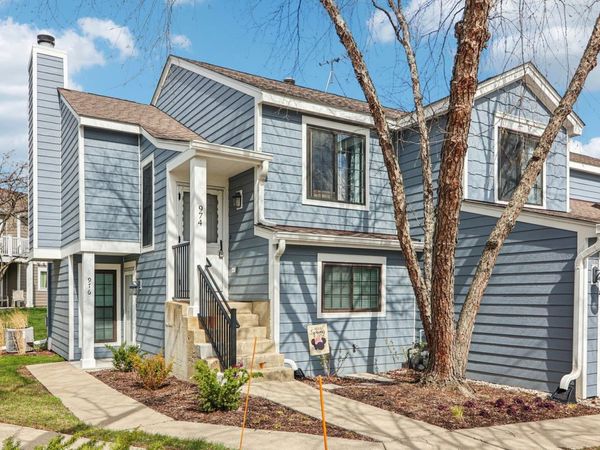 974 Westchester Circle , Schaumburg, IL 60193