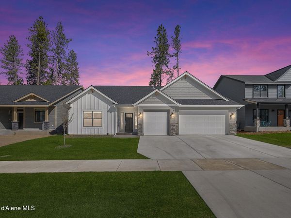 1967 E Plaza CT, Post Falls, ID 83854