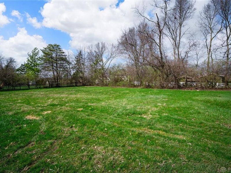 1221 Wood Mill Trail, Centerville, OH 45459 Photo 3