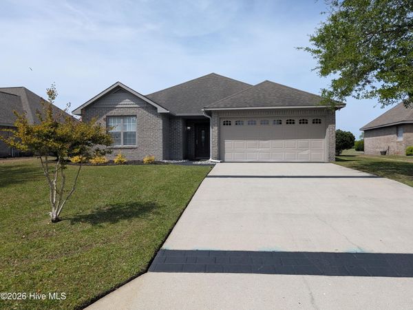 51 Castle Bay Drive , Hampstead, NC 28443