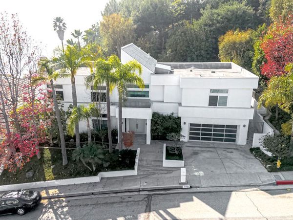 2136 Rimcrest Drive, Glendale, CA 91207