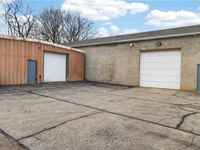 3060 Gale Drive, Hubbard, OH 44425 Photo 12