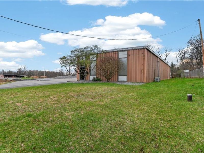 3060 Gale Drive, Hubbard, OH 44425 Photo 14