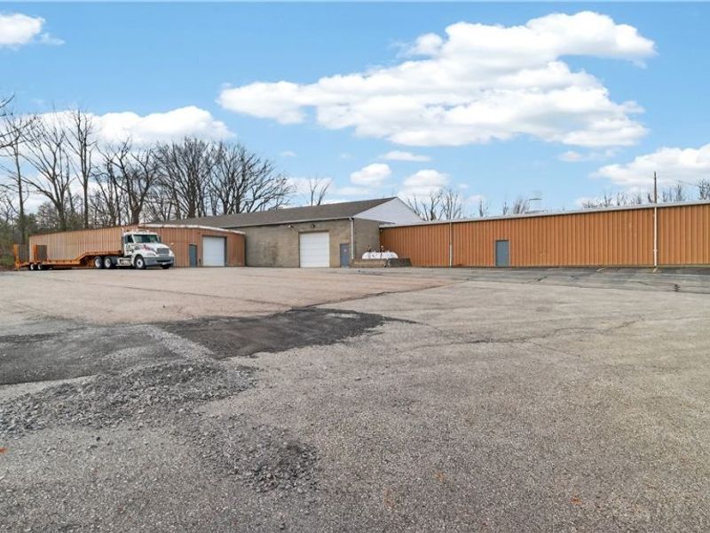 3060 Gale Drive, Hubbard, OH 44425 Photo 47