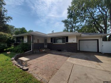 3625 N 70th Street , Lincoln, NE 68507