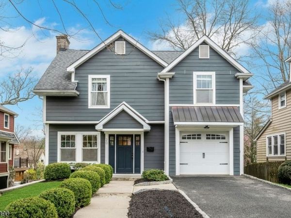 20 N Summit Ave, Chatham, NJ 07928