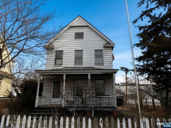 163 Hamilton Avenue, Hasbrouck Heights, NJ 07604