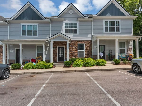 809 Dallas Dr, Columbia, TN 38401