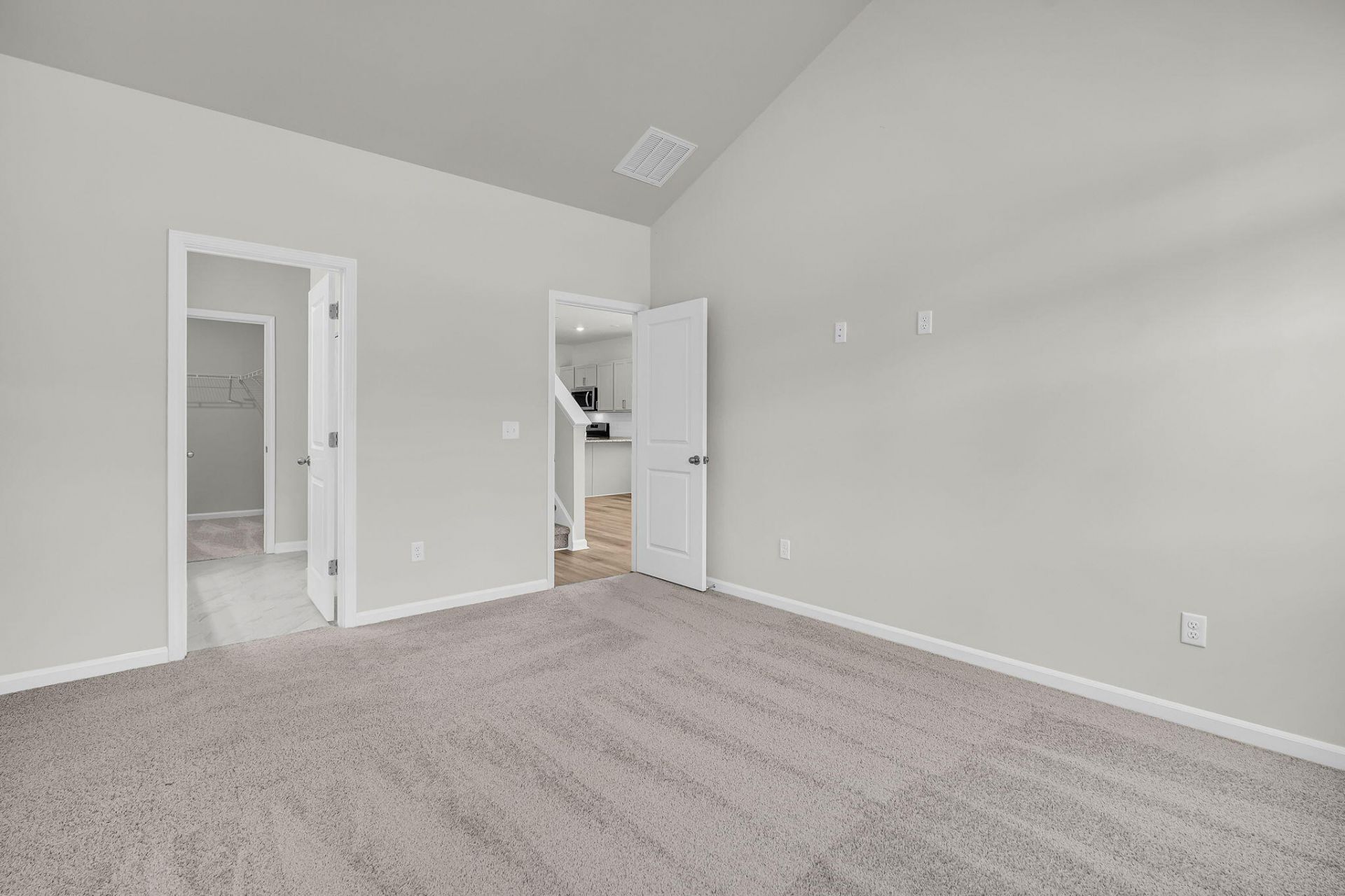 307 Clipper Court Photo 21