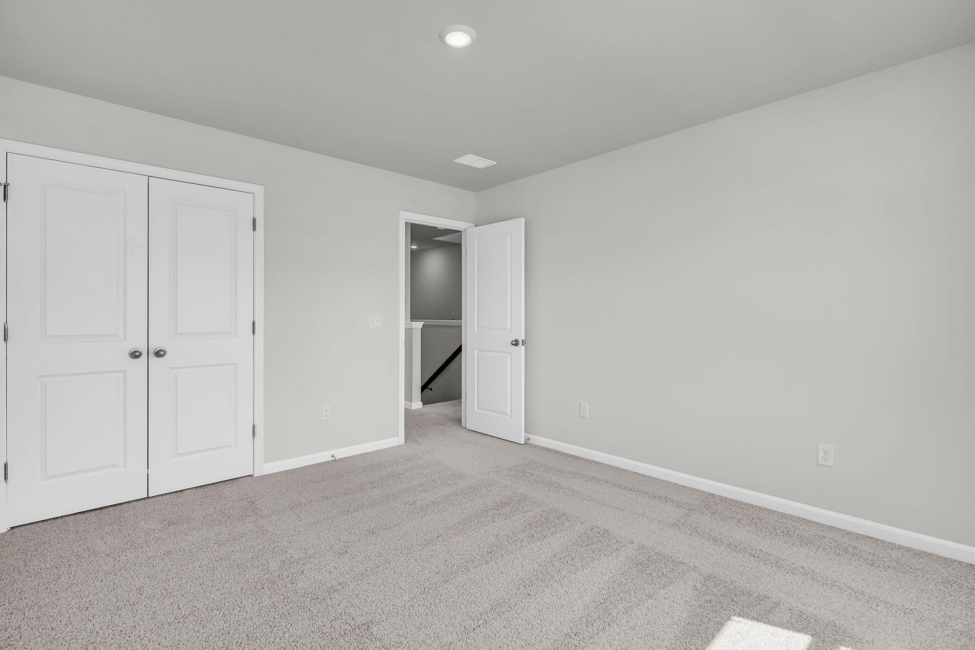 307 Clipper Court Photo 29