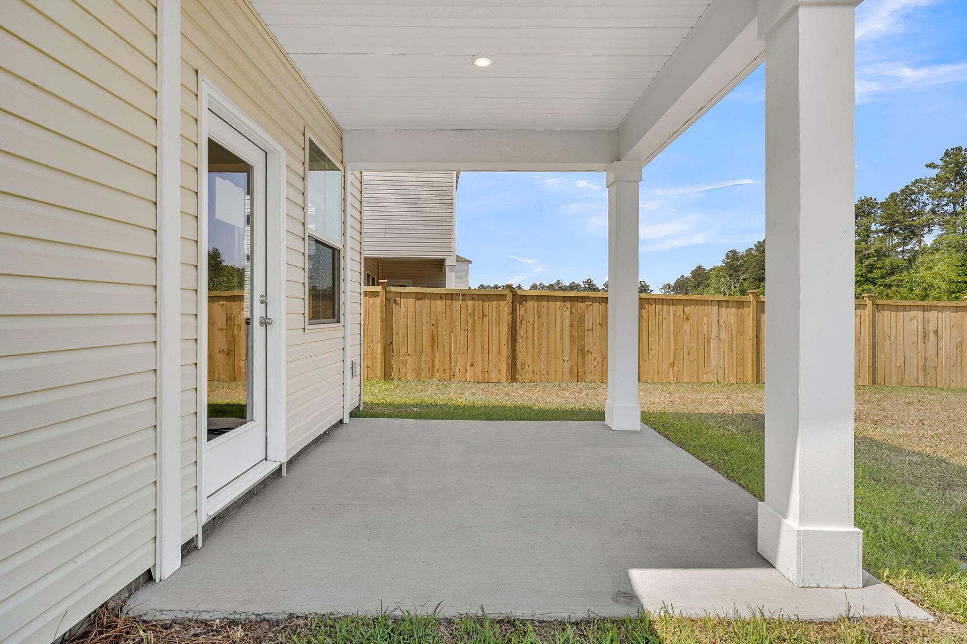 307 Clipper Court Photo 33
