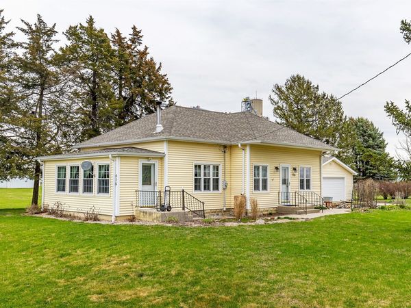 416 S Vine Street , Cambridge, IA 50046