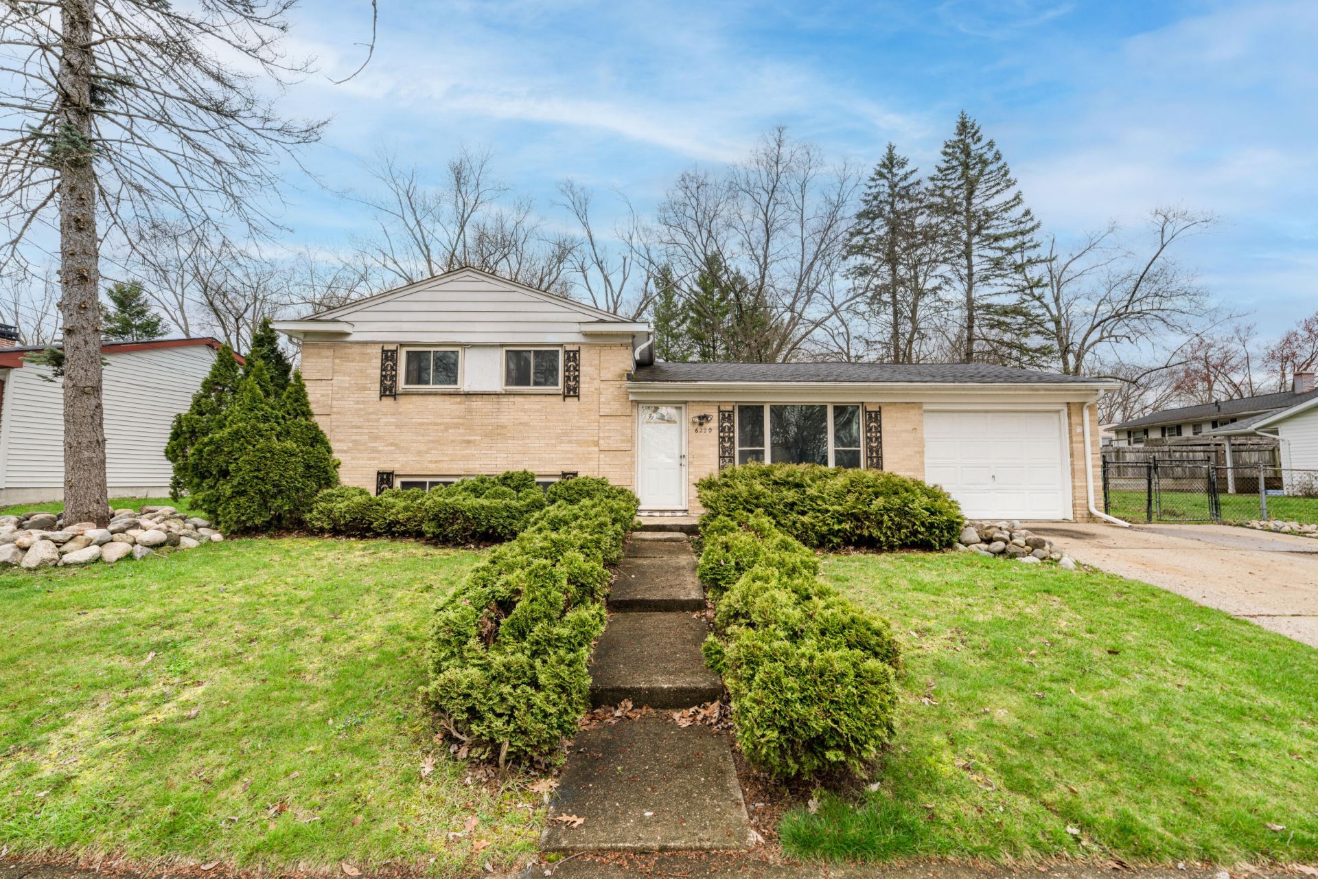 6220 Date Street, Portage, MI 49024 Main Photo