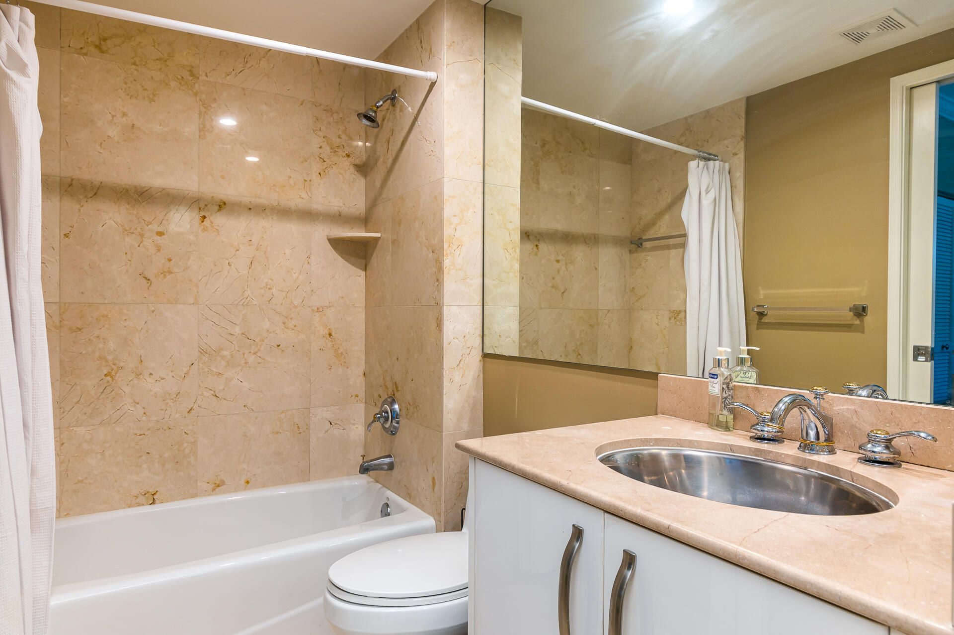 2051 SE 3rd Street, Unit 101, Deerfield Beach, FL 33441 Photo