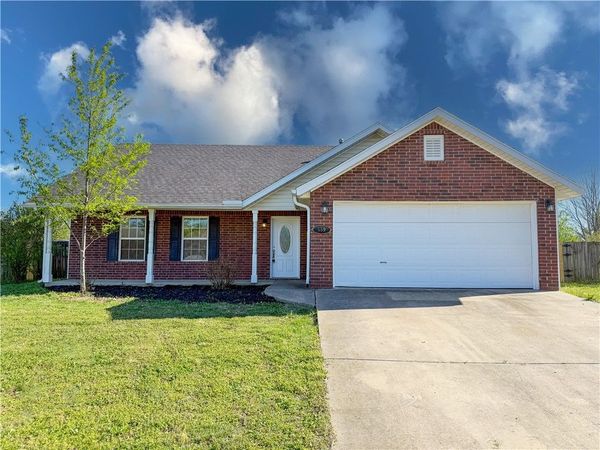559 Elk Avenue , Elkins, AR 72727