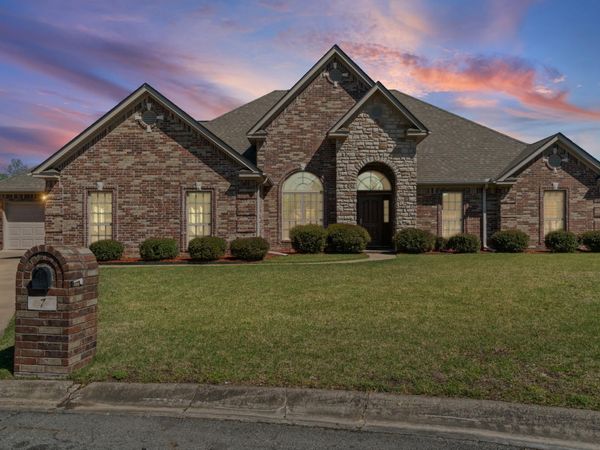 7 TM Fly Way, North Little Rock, AR 72113