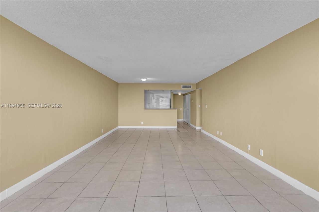 9143 SW 77th Ave , Unit B802, Miami, FL 33156 Photo