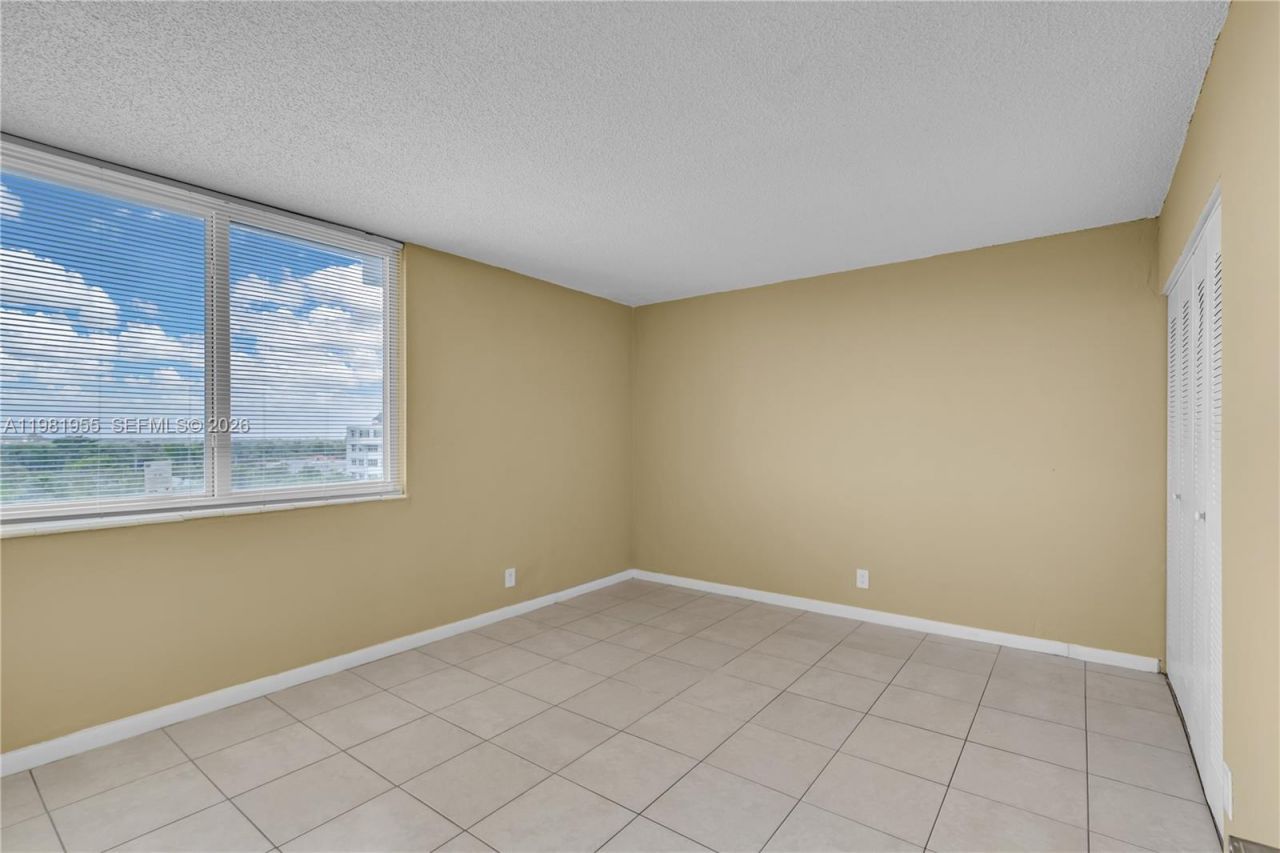9143 SW 77th Ave , Unit B802, Miami, FL 33156 Photo