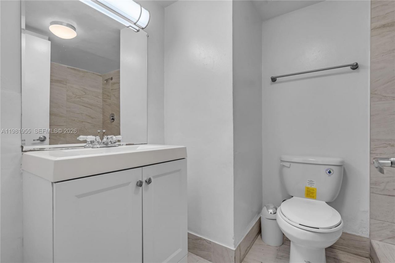 9143 SW 77th Ave , Unit B802, Miami, FL 33156 Photo