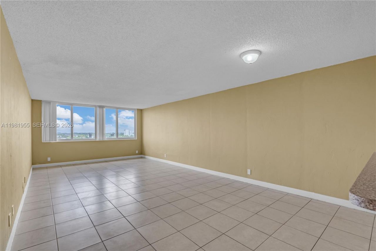 9143 SW 77th Ave , Unit B802, Miami, FL 33156 Photo