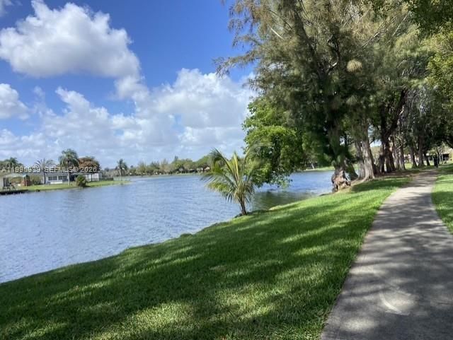 10361 Juniper Ct, Unit 10361, Pembroke Pines, FL 33026 Photo