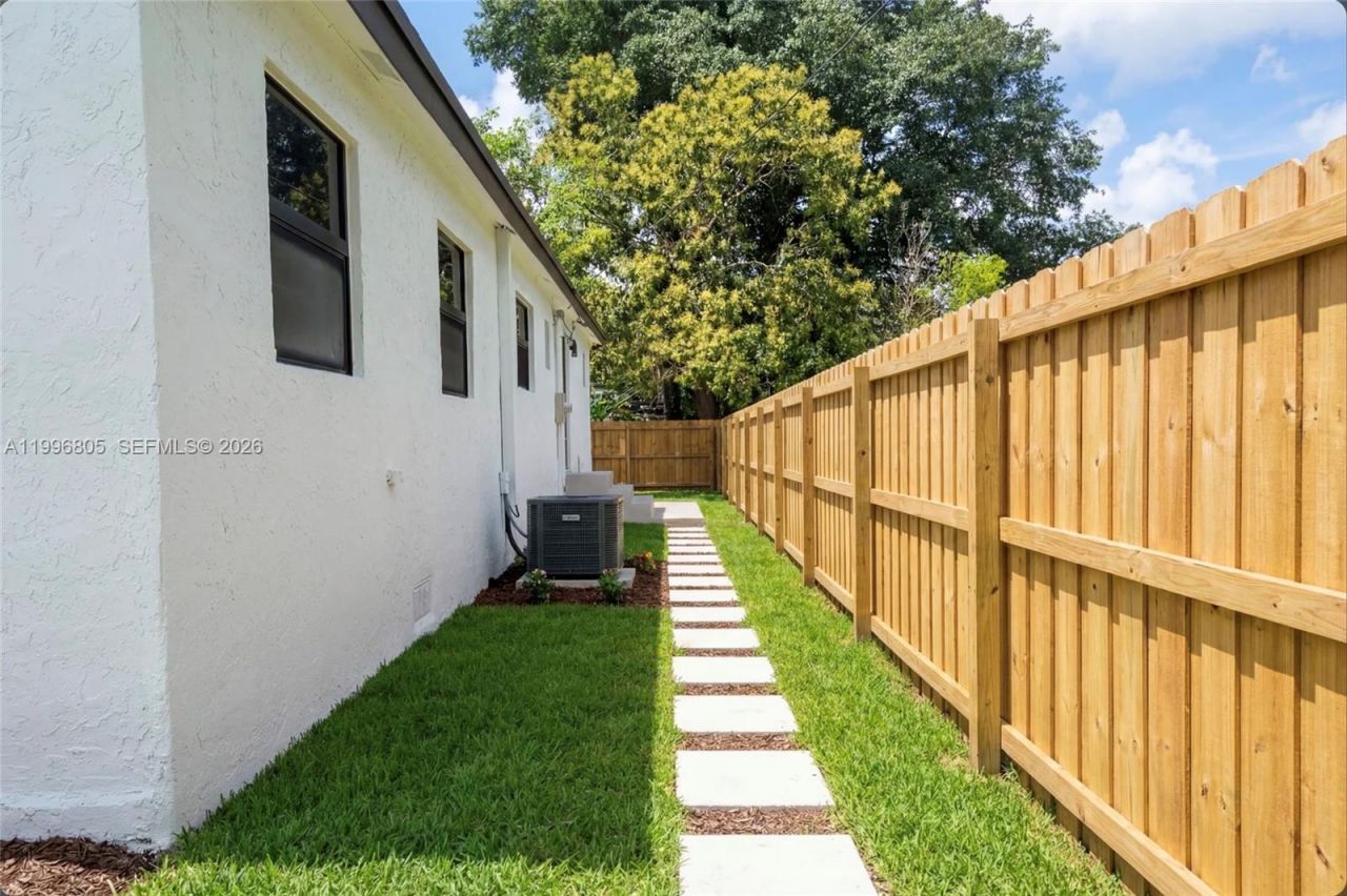 4750 NW 21st Ave, Miami, FL 33142 Photo