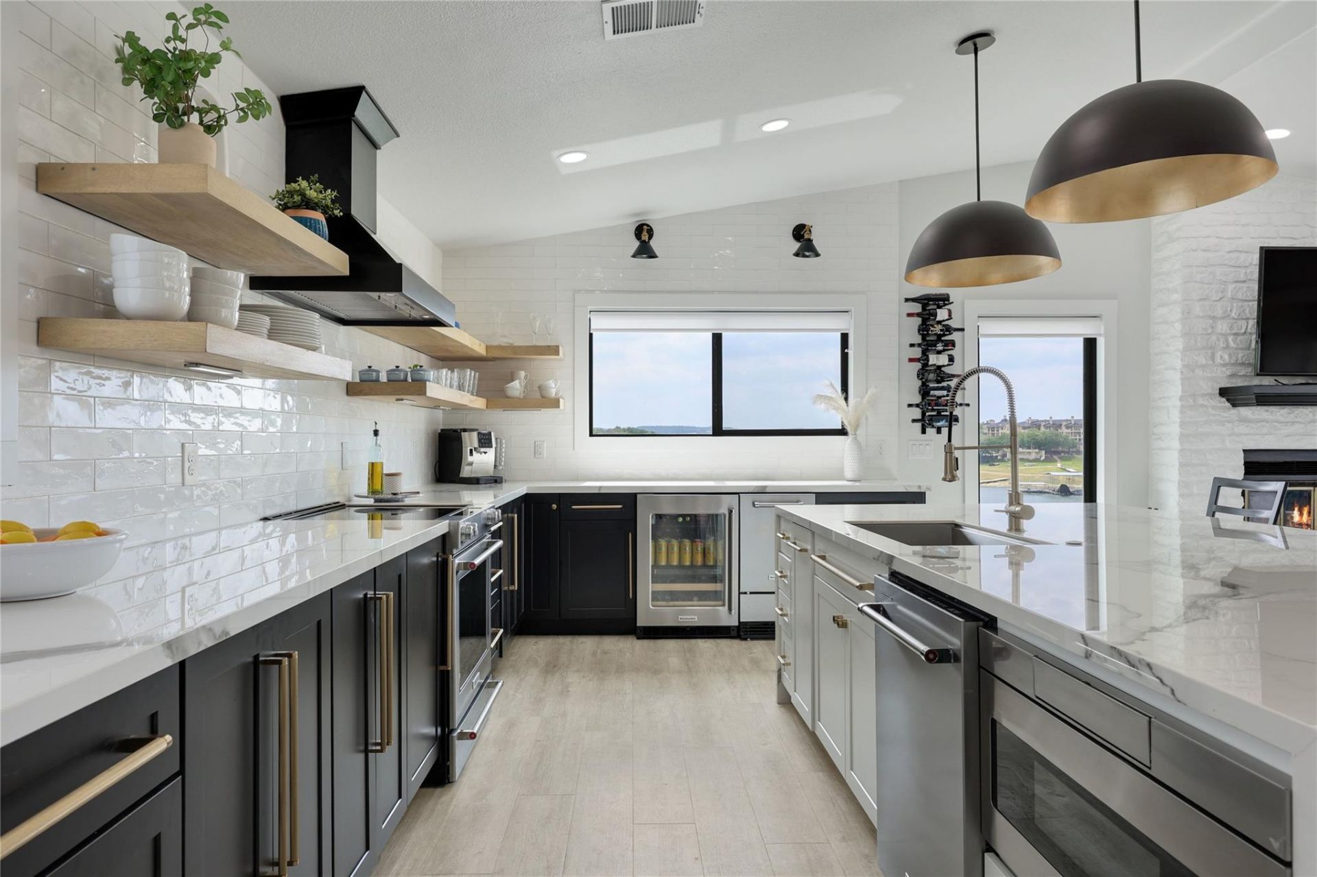 3900 Lake Park Cv, Lago Vista, TX 78645 Main Photo