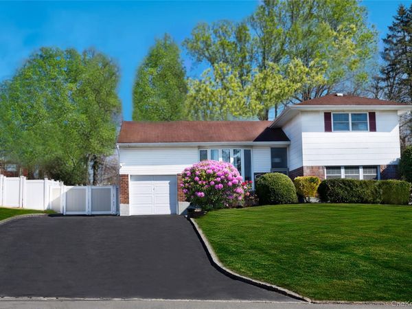 390 Townline Road, Commack, NY 11725