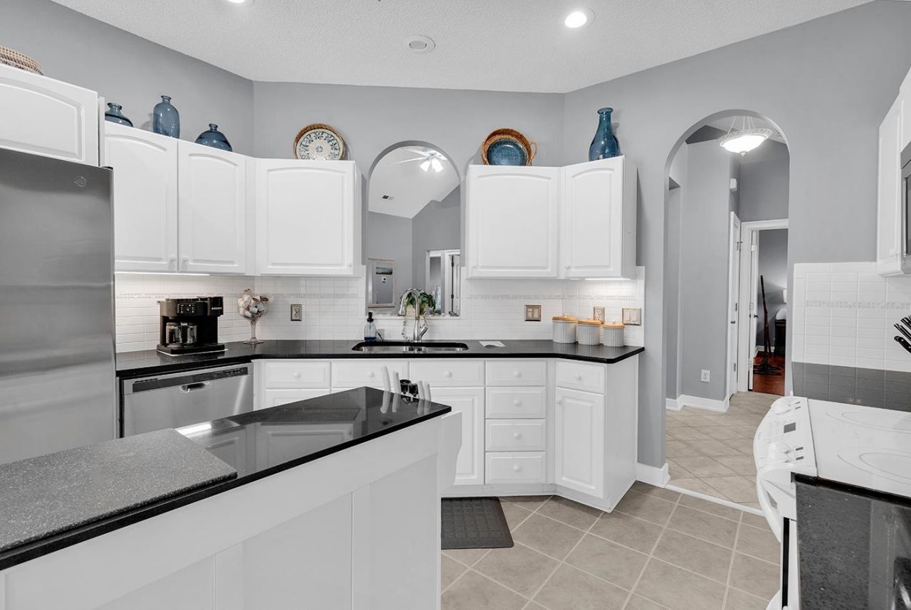 4228 Highway 1008 Photo 16