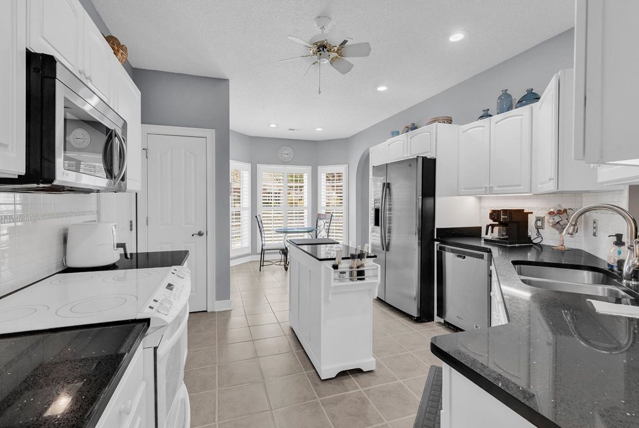 4228 Highway 1008 Photo 17