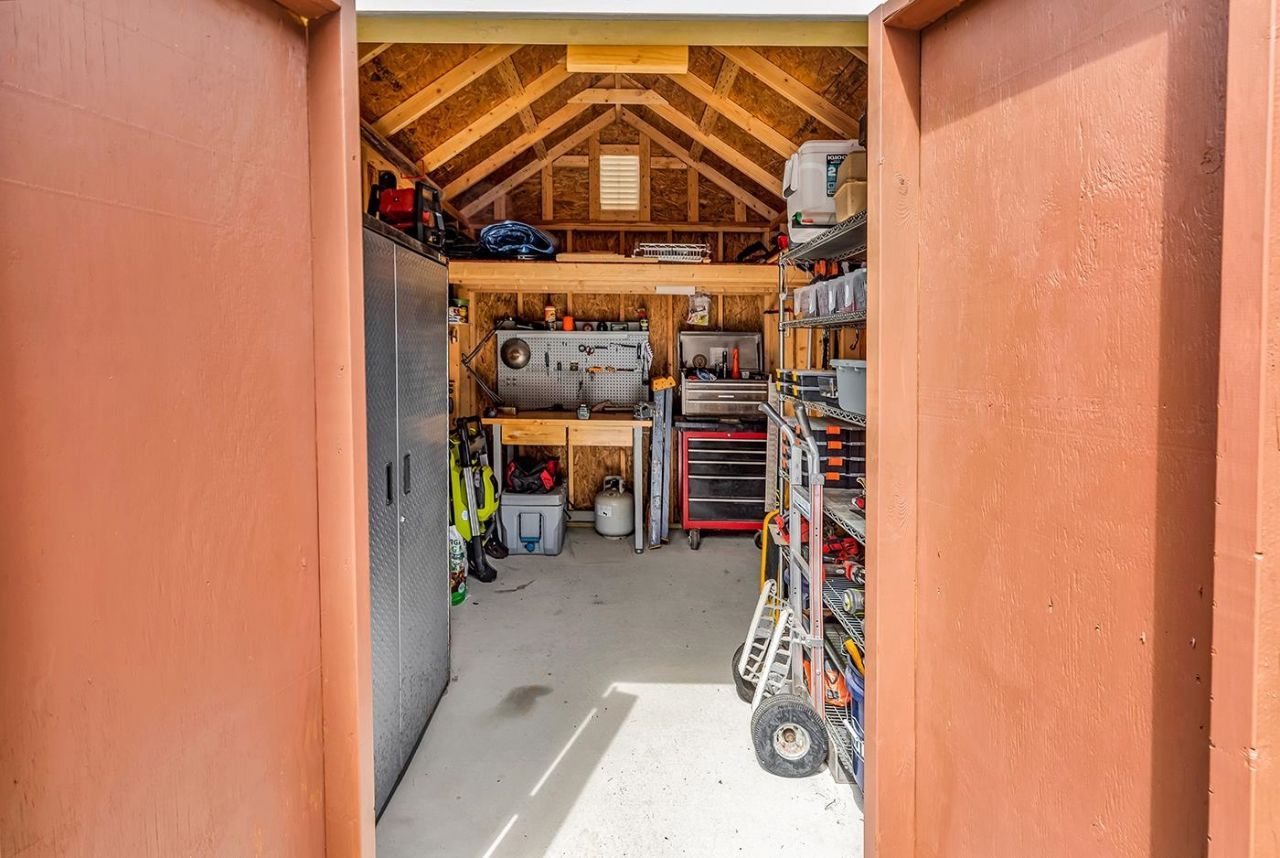 4228 Highway 1008 Photo 33