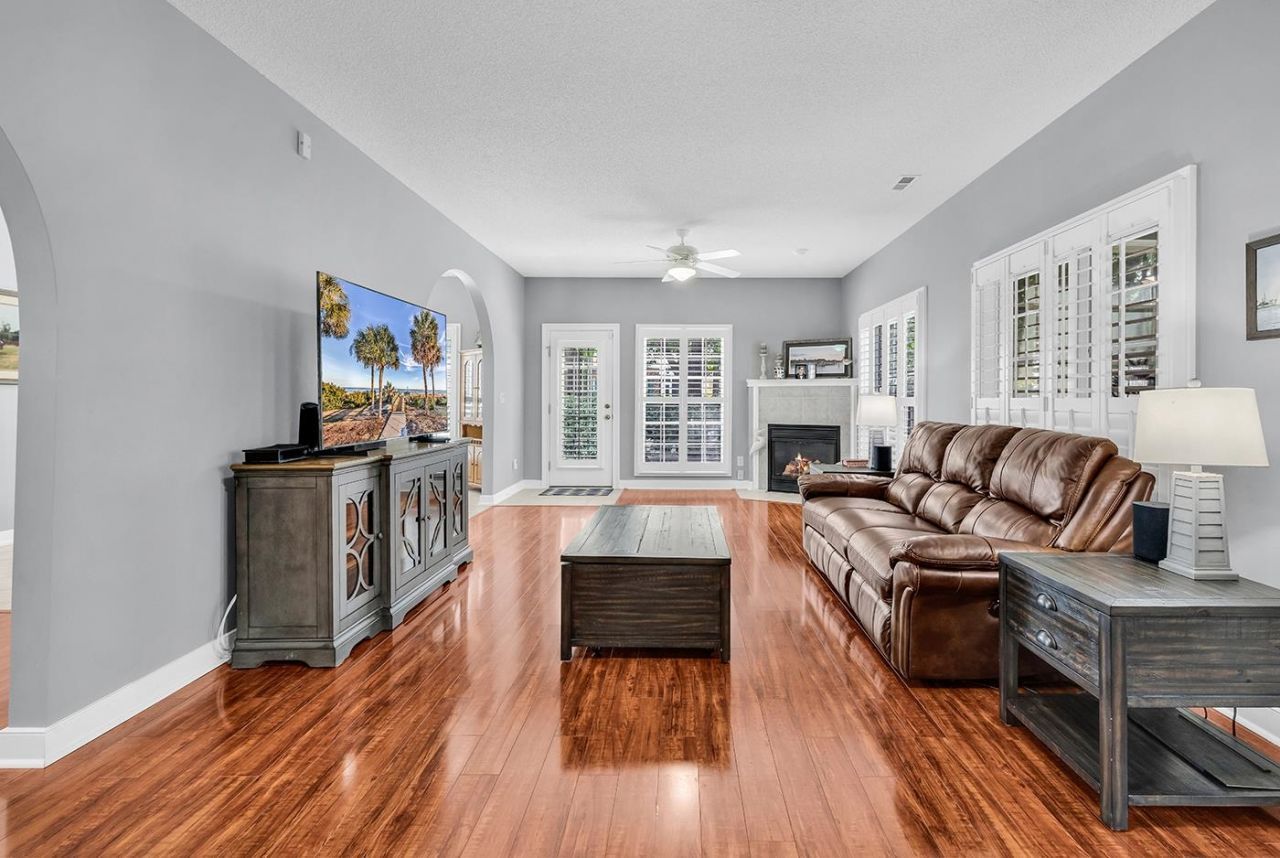 4228 Highway 1008 Photo 7