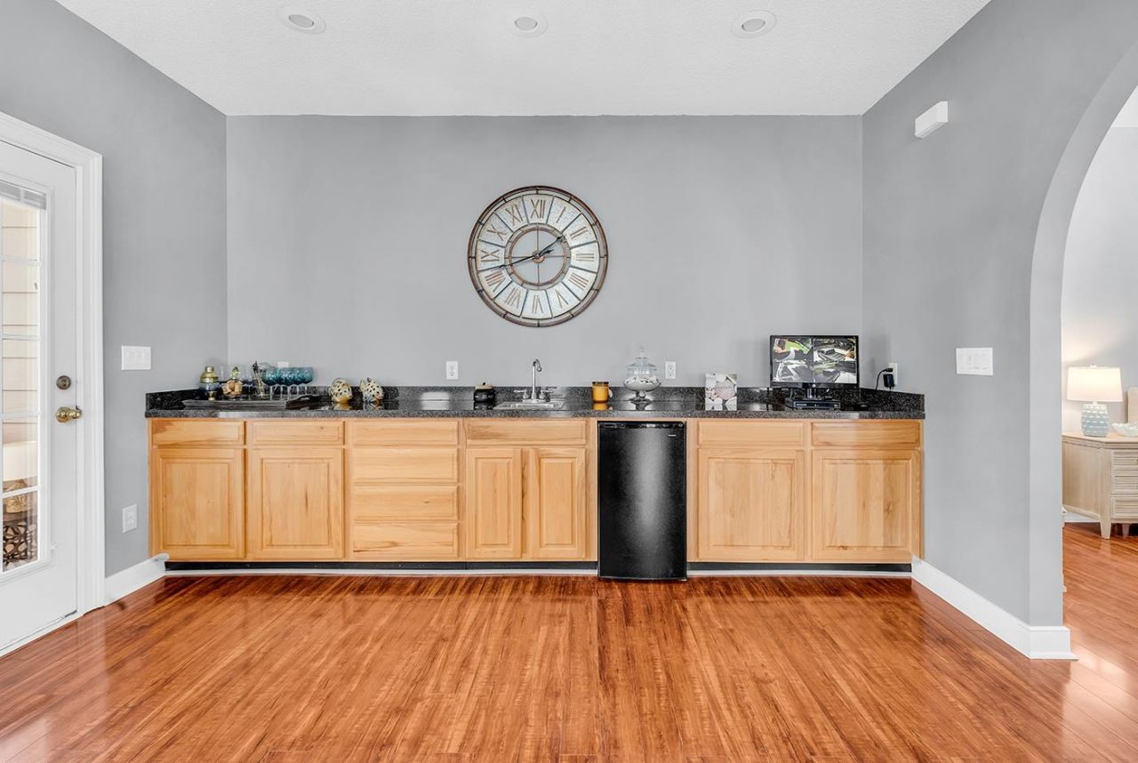 4228 Highway 1008 Photo 8