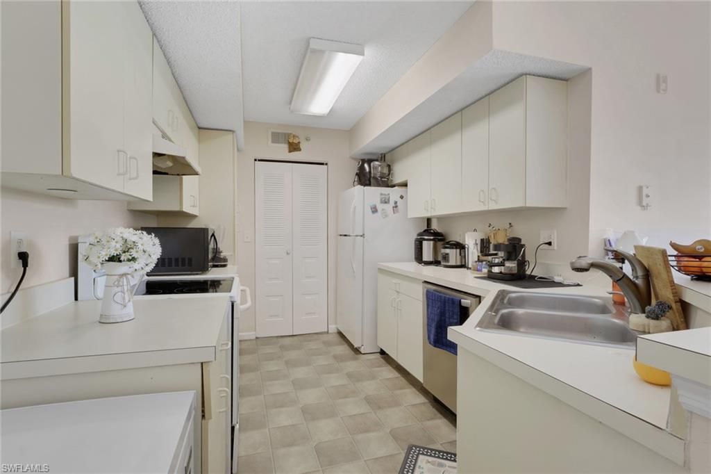 13581 Eagle Ridge Dr, Unit 1421, Fort Myers, FL 33912 Photo