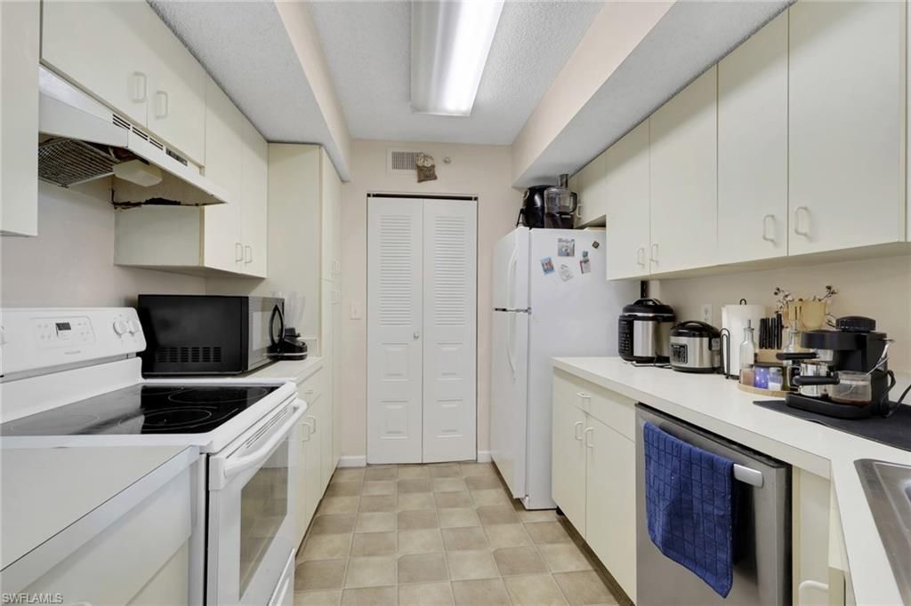 13581 Eagle Ridge Dr, Unit 1421, Fort Myers, FL 33912 Photo