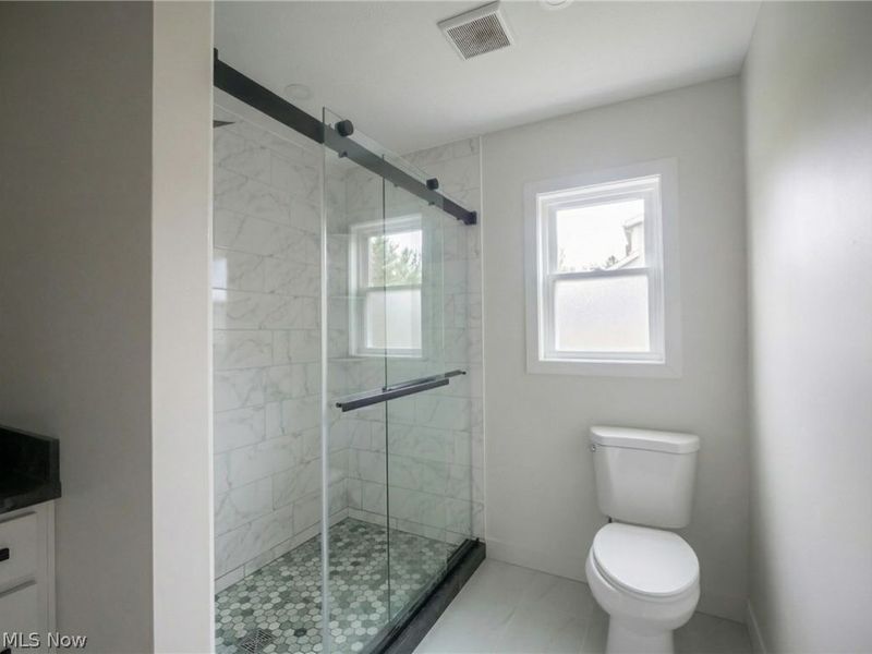 16243 Roselawn Drive, Burton, OH 44021 Photo 17