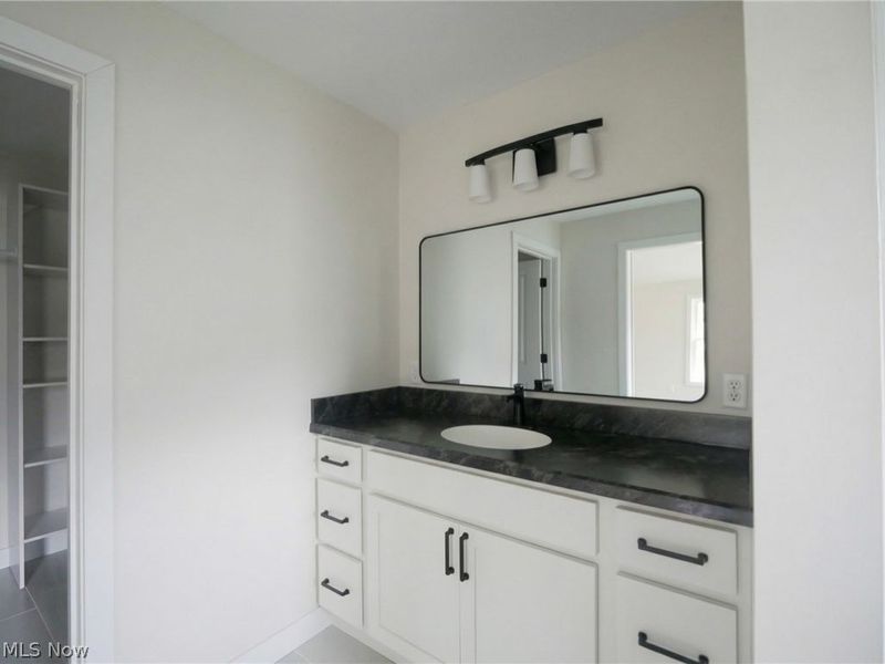 16243 Roselawn Drive, Burton, OH 44021 Photo 19