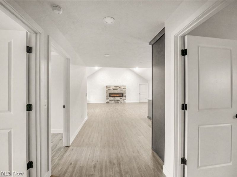 16243 Roselawn Drive, Burton, OH 44021 Photo 30