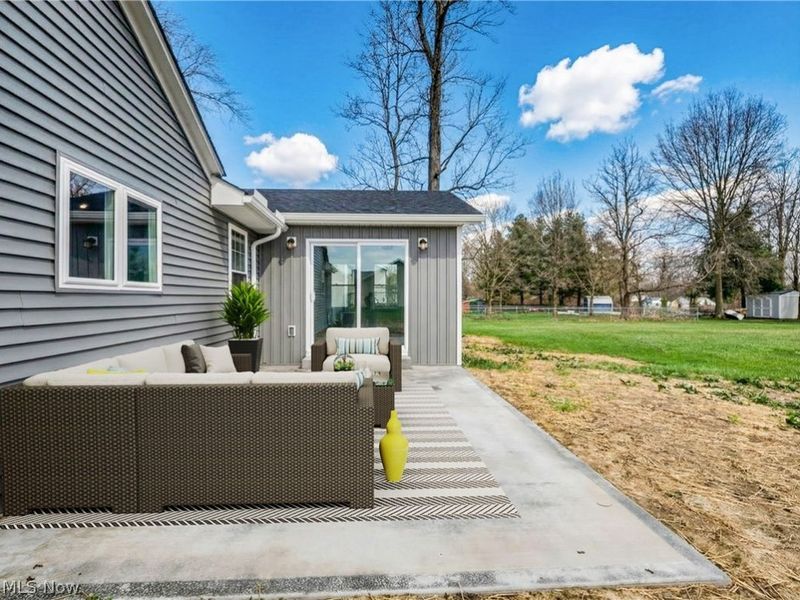 16243 Roselawn Drive, Burton, OH 44021 Photo 38