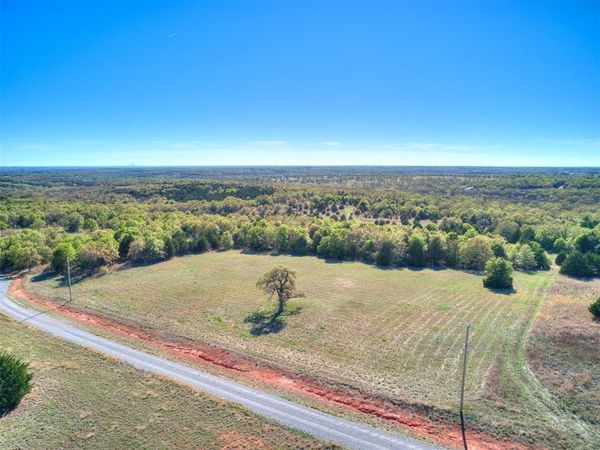 9504 Royal Oak Drive, Arcadia, OK 73007
