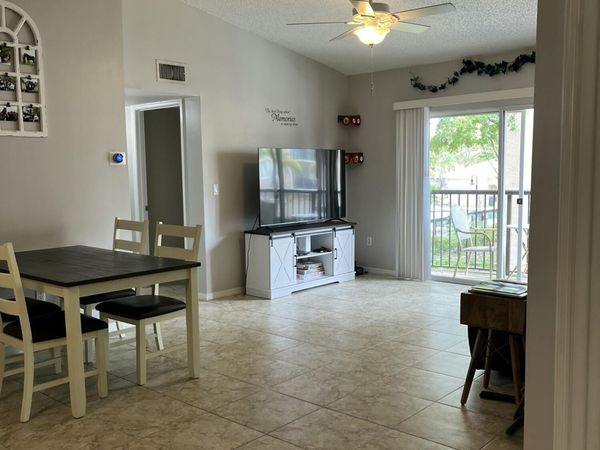 1200 S Crestwood Ct Court S, Unit 1212, Royal Palm Beach, FL 33411