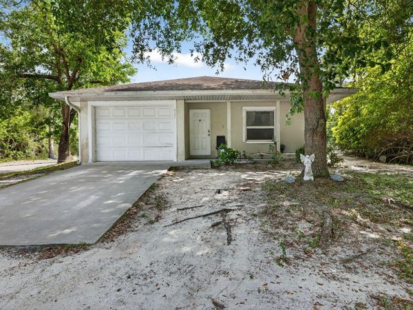 925 SW 11th St Street SW, Vero Beach, FL 32962